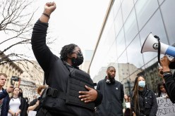 أمريكا: احتجاجات في ميشيغان بعد قتل شرطي لشاب من أصول إفريقية