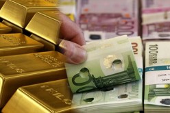 هكذا تورطت “مضيفة طيران بالجوية الجزائرية و”شرطي” في تهريب “الأورو” والسبائك الذهبية نحو دبي!