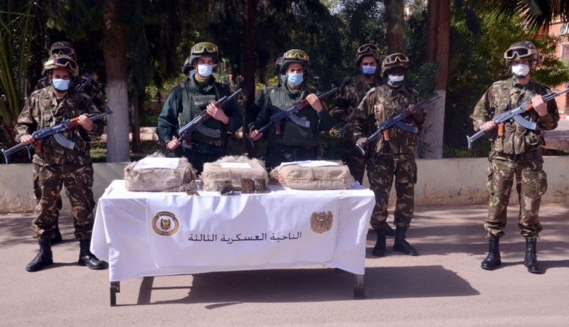 توقيف 13 عنصر دعم للإرهاب وضبط قنطاري مخدرات بالحدود مع المغرب