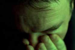 القيء والغثيان والجشاء.. هل يبطل الصيام؟