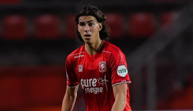 زروقي يبصم على أول تمريرة حاسمة له هذا الموسم