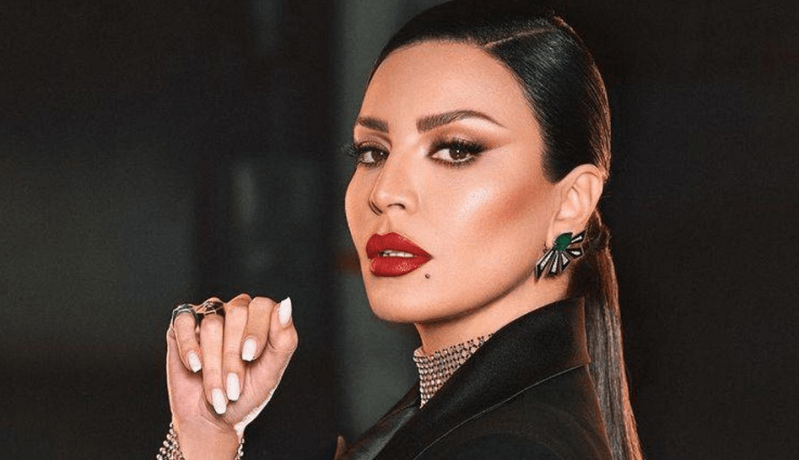 شاهد.. هكذا احتفلت أمل بوشوشة وزوجها بعيد ميلاد ابنتهما