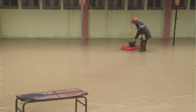 مدارس غارقة.. هذه مخلفات التقلبات الجوية بالشلف