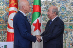 رئيس الجمهورية يتلقى اتصالا من نظيره التونسي