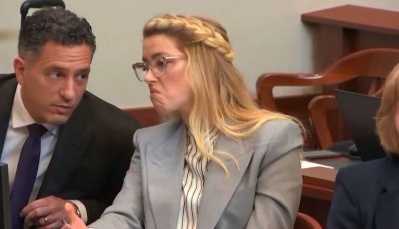 في الجلسة الختامية.. تسريحة أمبر هيرد تحمل رسالة مبطنة!