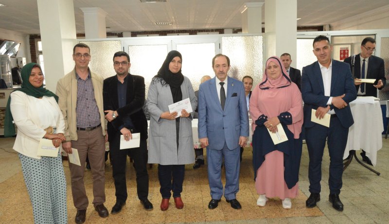 بلعابد يشرف على تكريم موظفي قطاع التربية