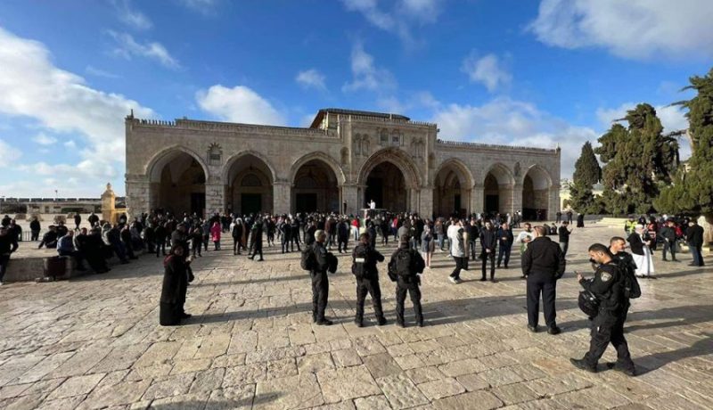 بالفيديو.. الاحتلال الصهيوني يعتدي على مرابطة جزائرية في المسجد الأقصى