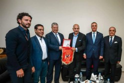 عمارة يكرم السفير المصري وبعثة الأهلي قبل مواجهتهم وفاق سطيف