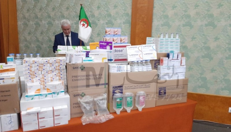 الجزائر تمنح هبة بنصف مليون أورو من الأدوية إلى السنغال