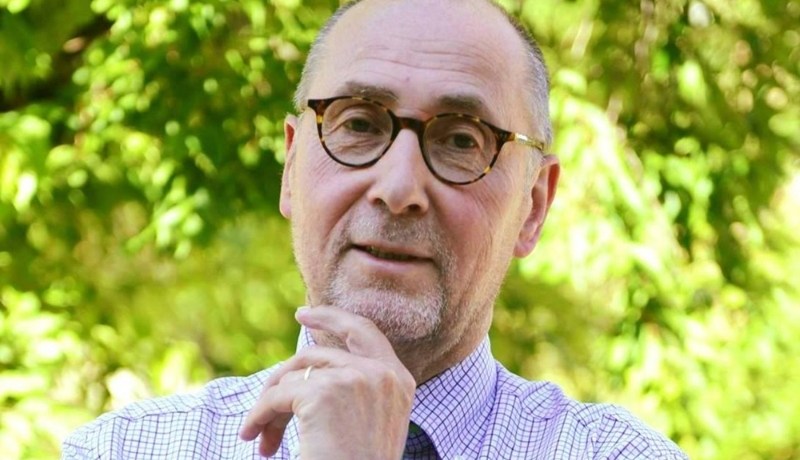 فرنسا تعتزم مراجعة اتفاقيات تنقل وإقامة الأشخاص مع الجزائر