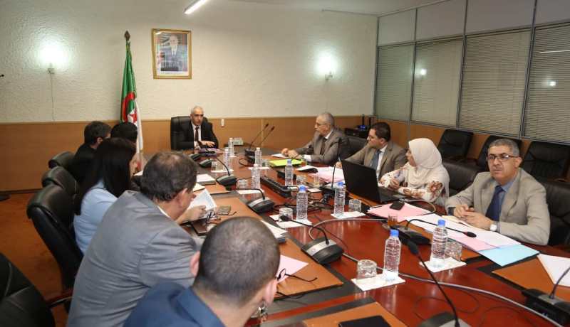 وزير النقل يشدد على تبسيط الإجراءات أمام المتعاملين قصد تشجيع الإستثمار