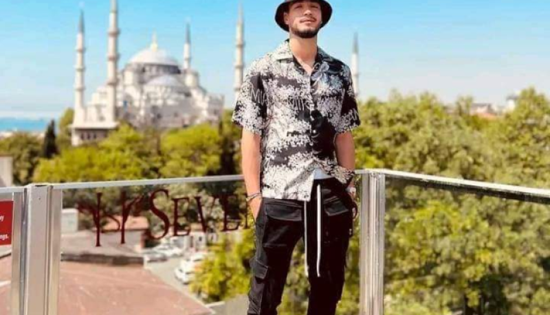 بالصور.. بن سبعيني يستمتع بعطلته الصيفية بتركيا