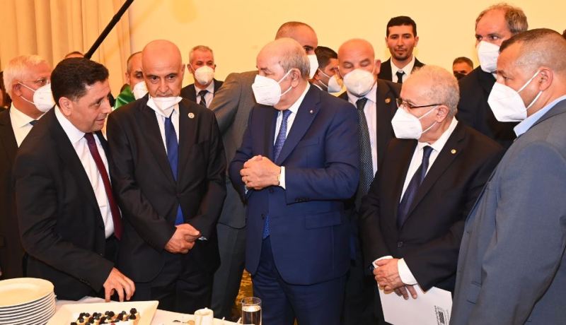 الرئيس تبون.. الكثير من الدول منشغلة بتوفير الخبز أما الجزائر تستمر في توزيع السكنات