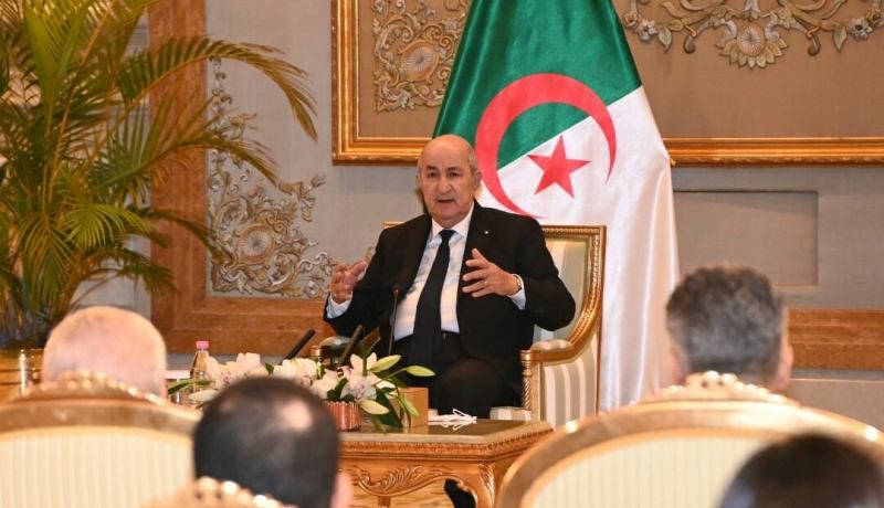 الرئيس تبون: “لقائي اليوم بالجالية ضروري للوقوف على اهتماماتهم وهمومهم اليومية”