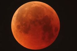 الجزائر على موعد مع خسوف كلي للقمر ليلة الأحد