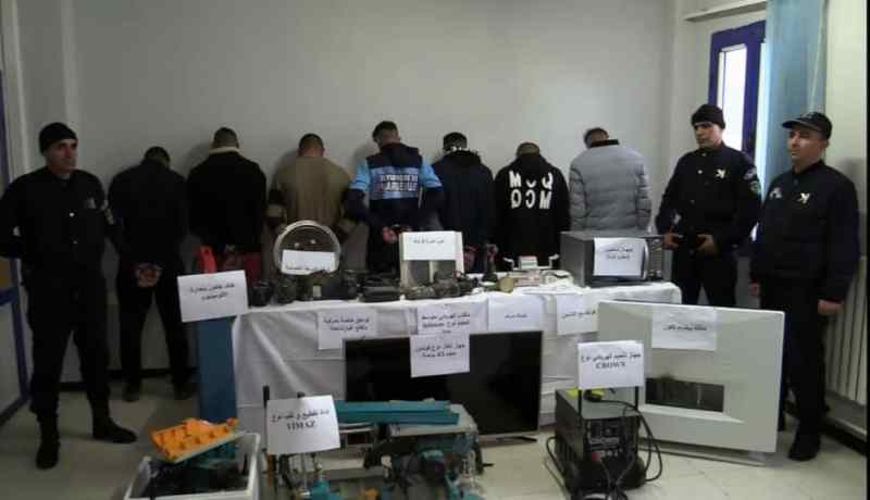 تيارت .. أمن فرندة يفكك شبكة مختصة في السطو على المساكن
