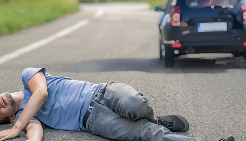 هكذا حاول كهل قتل جاره دهسا بسيارته بسبب شجاره مع أقاربه بحسين داي!