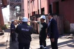 مركب سيدار الحجار يشرع في تفكيك الأجزاء الكبرى للفرن العالي “1”