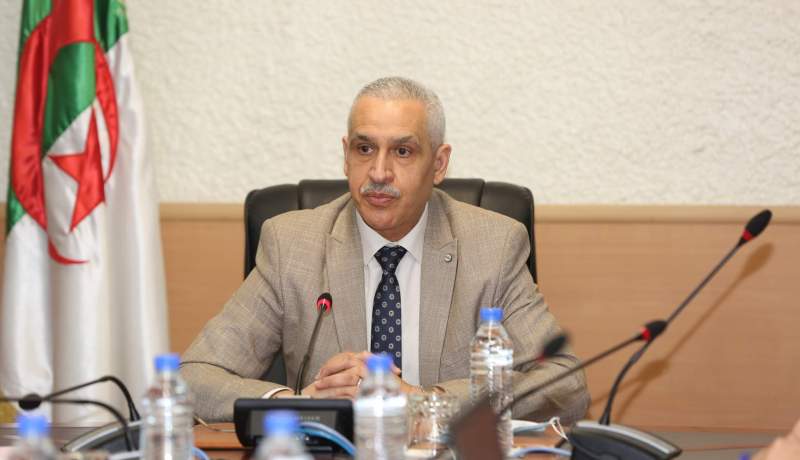 وزير النقل: من الضروري وضع إستراتيجية قطاعية للرقمنة للقضاء على البيروقراطية