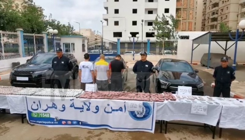 وهران: الشرطة تحجز 25 ألف و640 قرصا مهلوسا وتطيح بـ 4 مروّجين