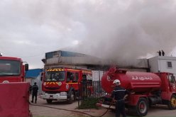 حريق مهول يأتي على مستودع لتخزين مواد التعليب بالشلف