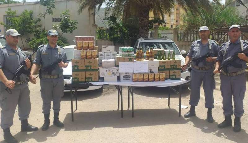 عين الدفلى: الجمارك تحجز 894 وحدة خمر بسيدي بوعبيدة