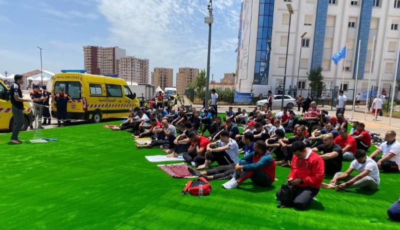 بالصور.. البعثات العربية تؤدي صلاة الجمعة بالقرية المتوسطية