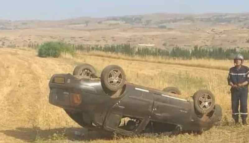 الشلف: 3 جرحى من عائلة واحدة في إنحراف سيارة بأولاد عدة