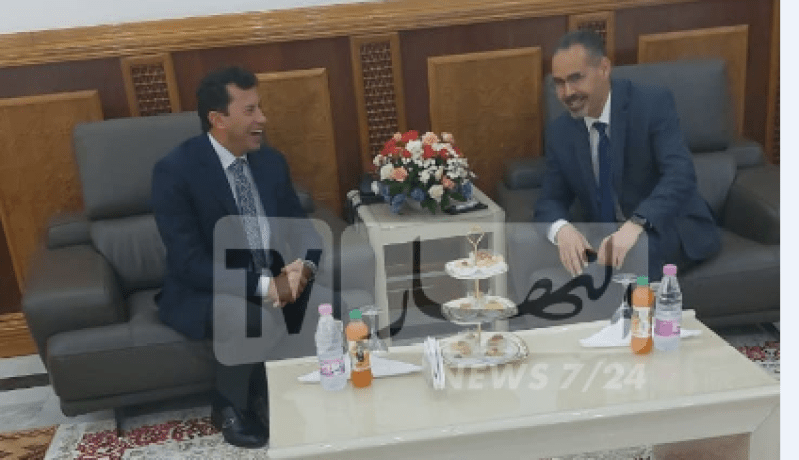 أشرف صبحي : “سعيد بإستقبال أشقائنا الجزائريين”