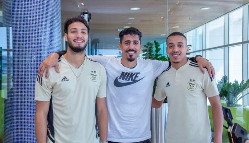 بالصور.. ثلاثي الخضر يزور مصحة “أسبيطار” بقطر