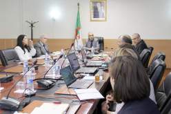 وزير النقل يدعو لتحسين خدمات الجوية الجزائرية وإعتماد الدفع الإلكتروني