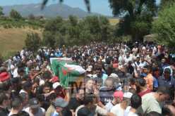 بالصور.. بن حمودة يوارى الثرى في جنازة مهيبة