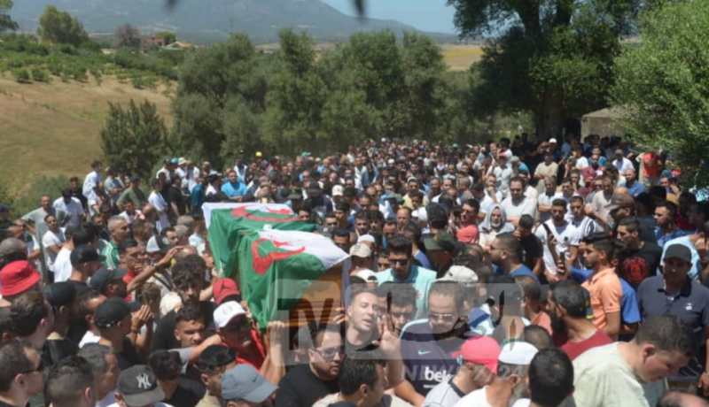 بالصور.. بن حمودة يوارى الثرى في جنازة مهيبة