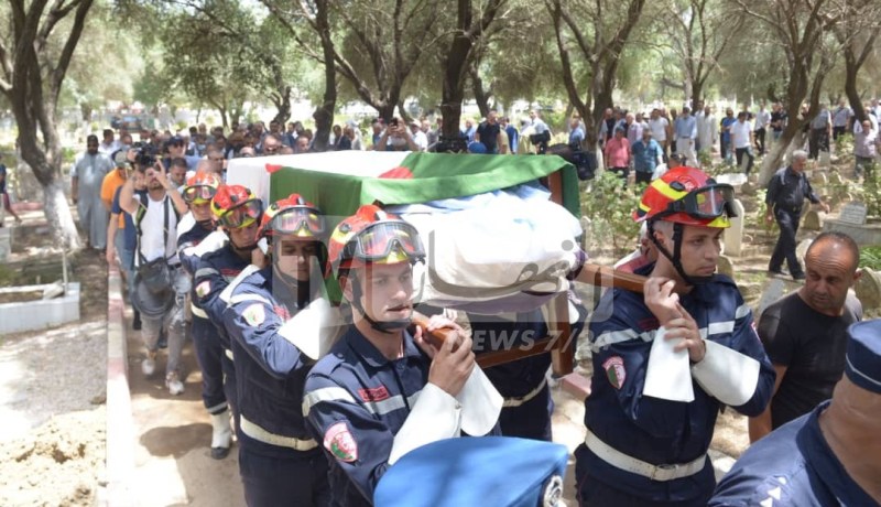 تشييع الوزير السابق سيد أحمد فروخي إلى مثواه الأخير