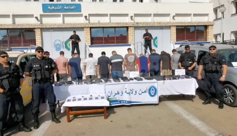 شرطة وهران تحجز 30 كلغ كيف وتوقف 10 تجار مخدرات