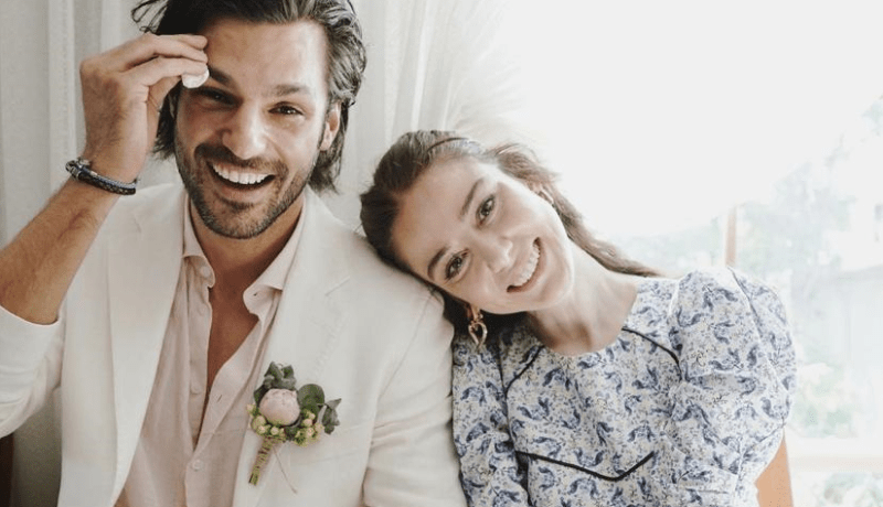 بطلا مسلسل موسم الكرز يعلنان خطبتهما