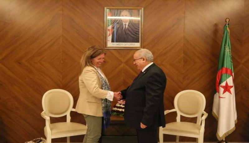 لعمامرة يبحث مع مسؤولة أممية الوضع في ليبيا