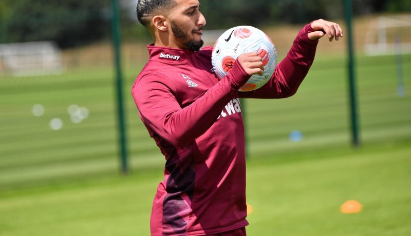 بالصور.. بن رحمة يباشر تحضيراته الصيفية رفقة ويست هام