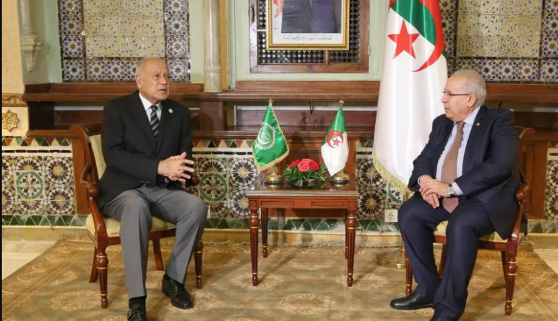 لعمامرة يتحادث مع الأمين العام لجامعة الدول العربية