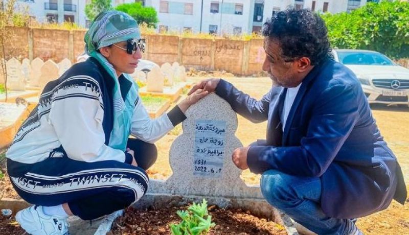 الشاب خالد يثير الجدل بعد أيام من وفاة والدته