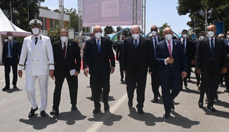 الرئيس تبون يدعو إلى تكثيف التعاون بين رجال الأعمال الجزائريين والأمريكيين