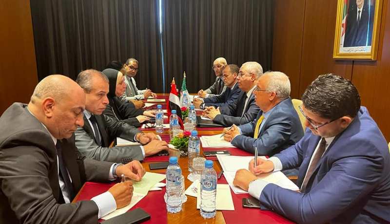 زغدار يبحث سبل تعزيز التعاون الصناعي والإستثماري مع مصر