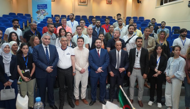 ضيافات يستقبل شباب من الجالية الجزائرية المقيمة بفرنسا