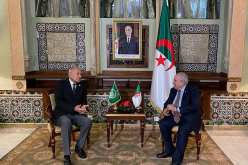 لعمامرة وأبو الغيط يتفقان على مواصلة تعزيز التنسيق لإنجاح القمة العربية بالجزائر