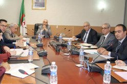 وزير النقل يسدي تعليمات لإعادة بعث نشاط ميناء التنس