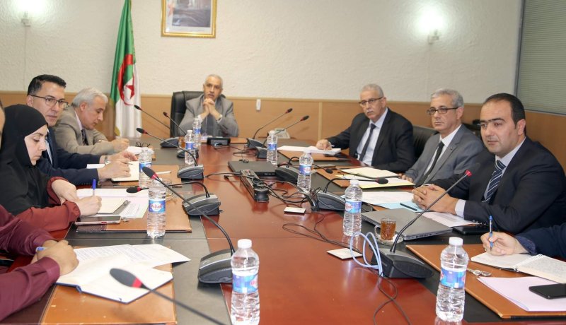 وزير النقل يسدي تعليمات لإعادة بعث نشاط ميناء التنس