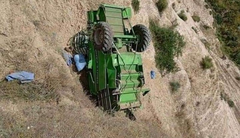 تيارت .. وفاة شخص  وإصابة آخر  إثر إنقلاب آلة حصاد بدوار المحارير بالرحوية 