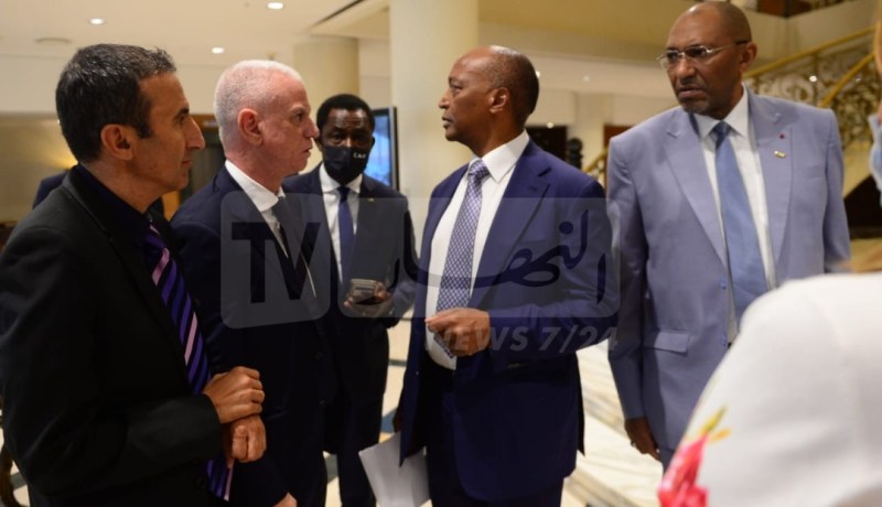 بالصور.. موتسيبي يجتمع برئيس الفاف زفيزف