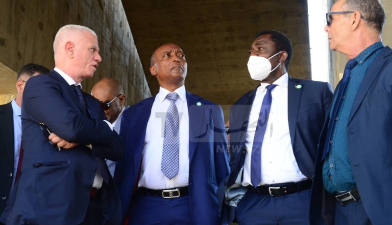 بالصور.. موتسيبي يتقفد ملعب الدويرة تحسبا لشان 2023