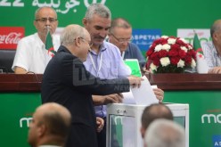 بالصور.. أعضاء الجمعية العامة يصوتون على الرئيس الجديد للفاف